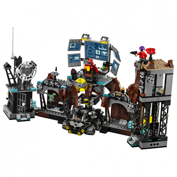 Конструктор LEGO Super Heroes 76122 Вторжение Глиноликого в бэт-пещеру в Нальчике