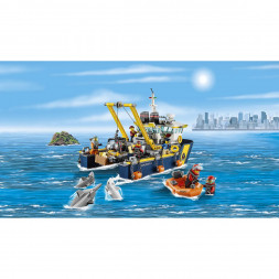 Конструктор LEGO City 60095 Корабль исследователей морских глубин