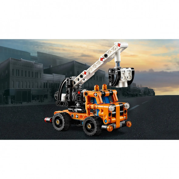 Конструктор LEGO Technic 42088 Ремонтный автокран в Нальчике