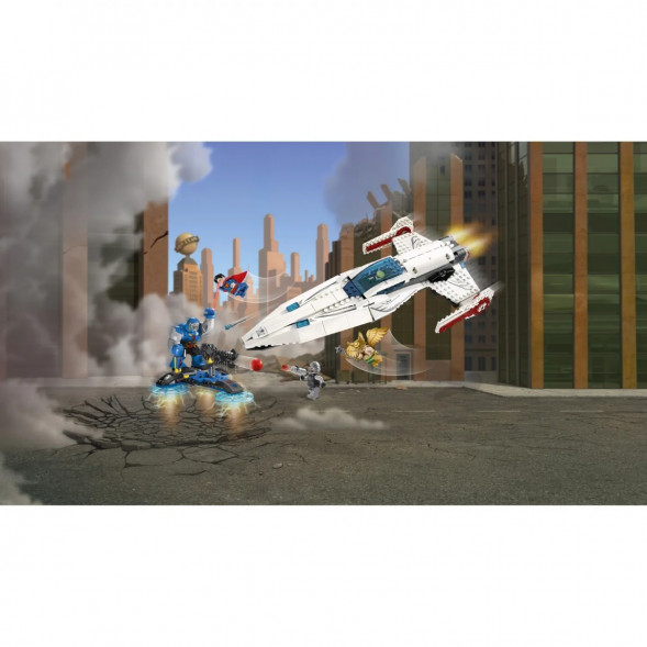 Конструктор LEGO Super Heroes 76028 Вторжение Дарксайда в Нальчике