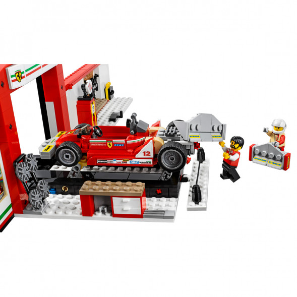 Конструктор LEGO Speed Champions 75889 Гараж Ferrari в Нальчике