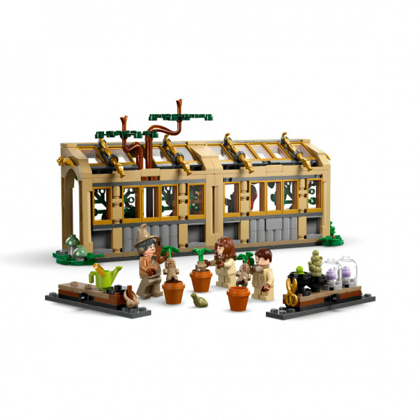 Конструктор LEGO Harry Potter 76445 Замок Хогвартс: Урок травологии в Нальчике