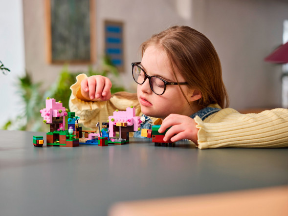 Конструктор LEGO Minecraft 21260 Сад цветущей вишни в Нальчике